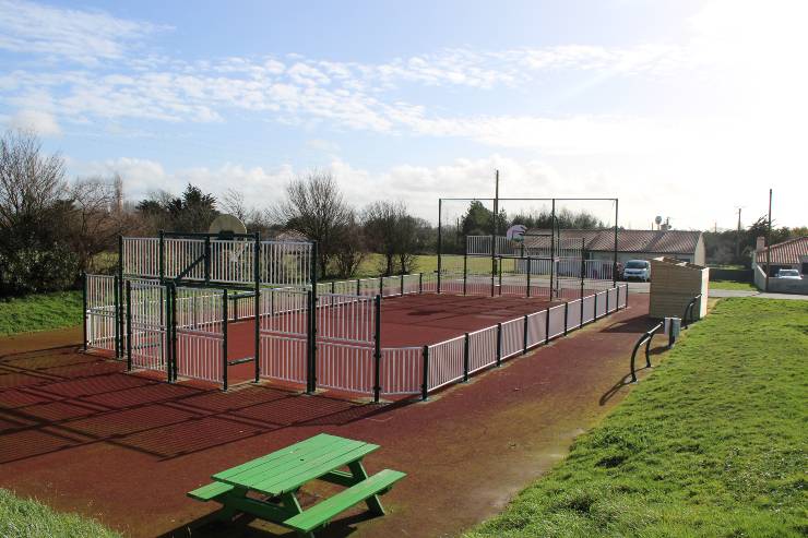 Terrain de sport St Cyr